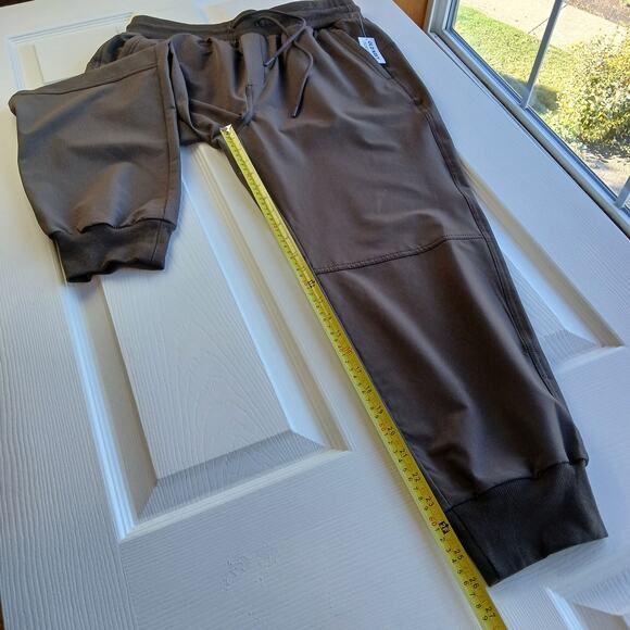 Old Navy StretchTech Go-H2O Water Repellant Joggers Mens M Coffee Grounds brown - Picture 12 of 13
